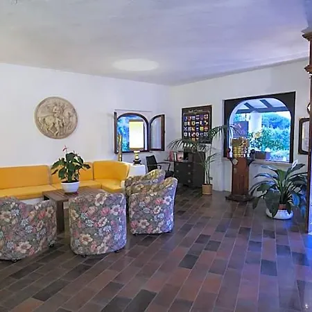 Cala Di Mola 3*