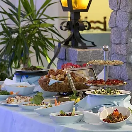 Cala Di Mola Hotel 3*