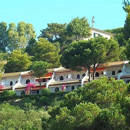 Cala Di Mola 3*