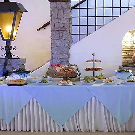 Hotel Cala Di Mola