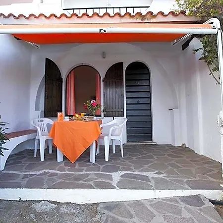 Hotel Cala Di Mola 3*