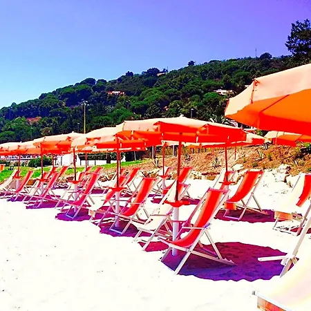 Cala Di Mola Porto Azzurro